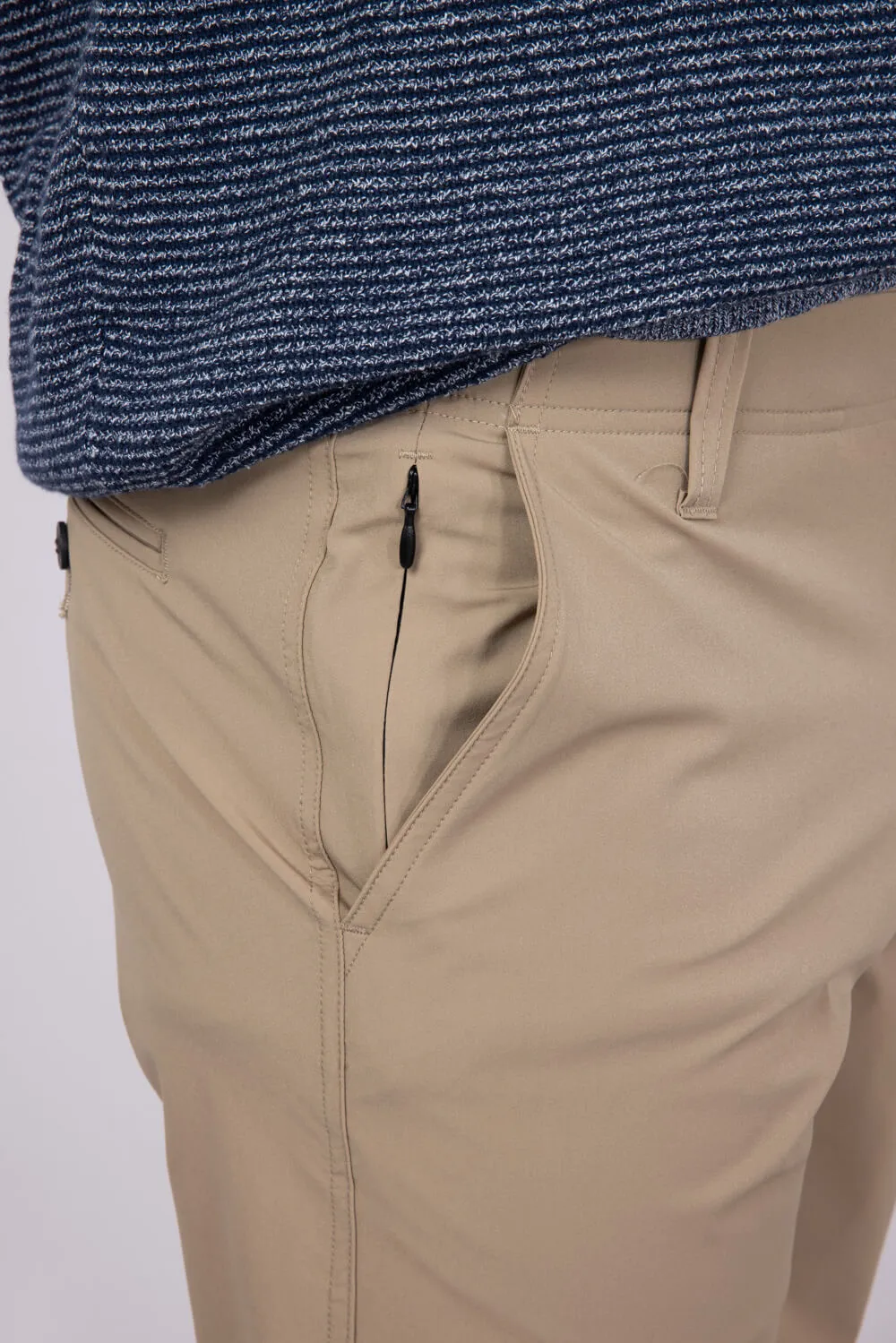 1897 Legends 9” Hydro Flat Front Shorts for Men in New Khaki | 5GLL1225-NEWKHAKI